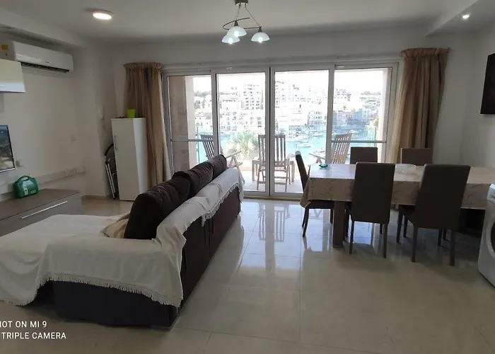 Aquamarine Sea Front Apartments - Third Floor
